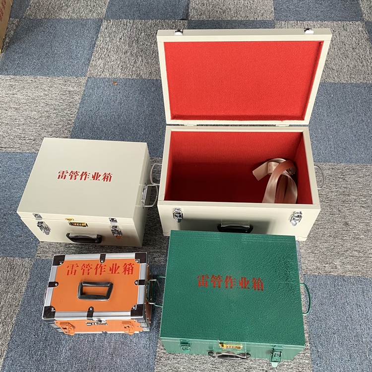 阜宁爆破工程作业箱如何选择？玻璃钢与传统材质的全面对比